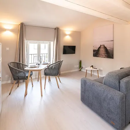 Au Coin Des Vins Apartment *